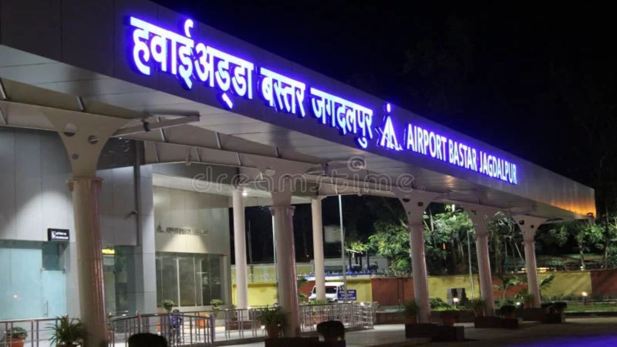 छत्तीसगढ़ रजत महोत्सव 2025 : विमान सेवा से बड़े शहरों से सीधे जुड़ा बस्तर संभाग, अब तक 3 लाख यात्रियों ने भरी उड़ान …