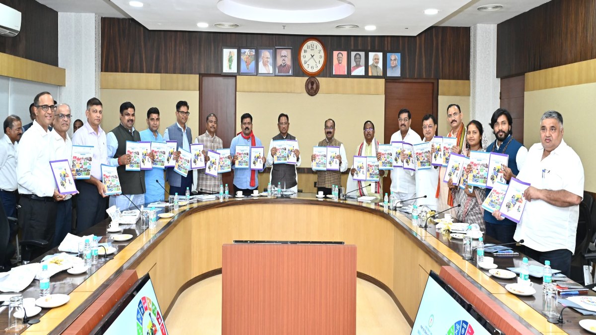 राज्य नीति आयोग ने जारी की जिला प्रगति रिपोर्ट 2024, मुख्यमंत्री साय ने कहा- सतत विकास लक्ष्यों की प्राप्ति के लिए सरकार दृढ़ संकल्पित