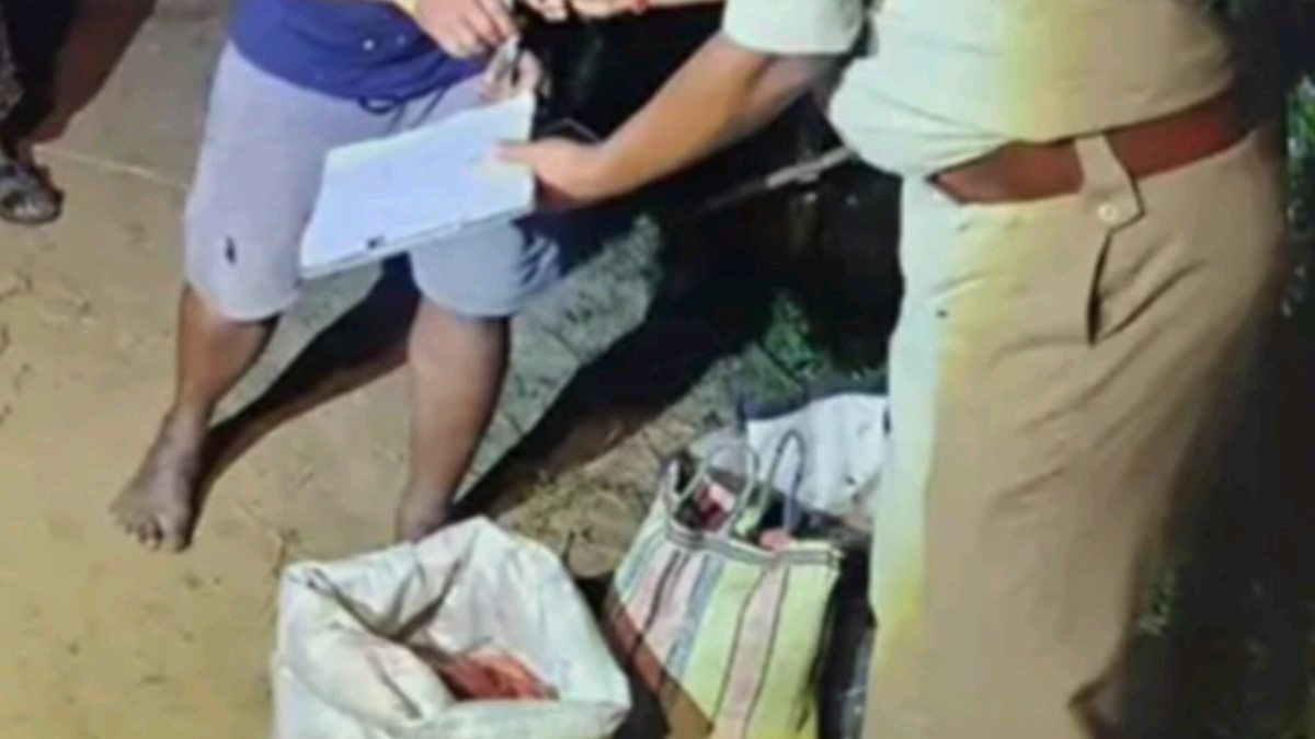 छत्तीसगढ़ : गन्ने के खेत में गौ हत्या कर बांटा जा रहा था मांस, पुलिस ने दबिश देकर एक आरोपी को किया गिरफ्तार, कई फरार