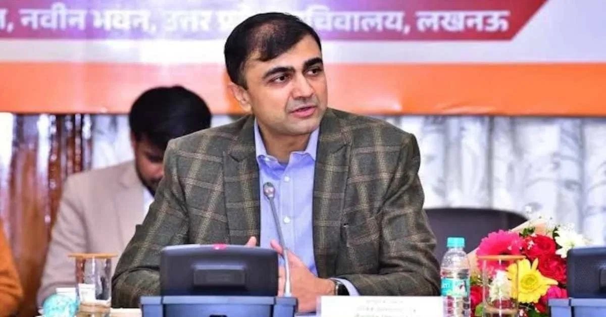 निलंबित IAS अभिषेक प्रकाश की बढ़ेगी मुश्किलें, बढ़ सकता है निलंबन, यूपी सरकार ने केंद्र को भेजी रिपोर्ट