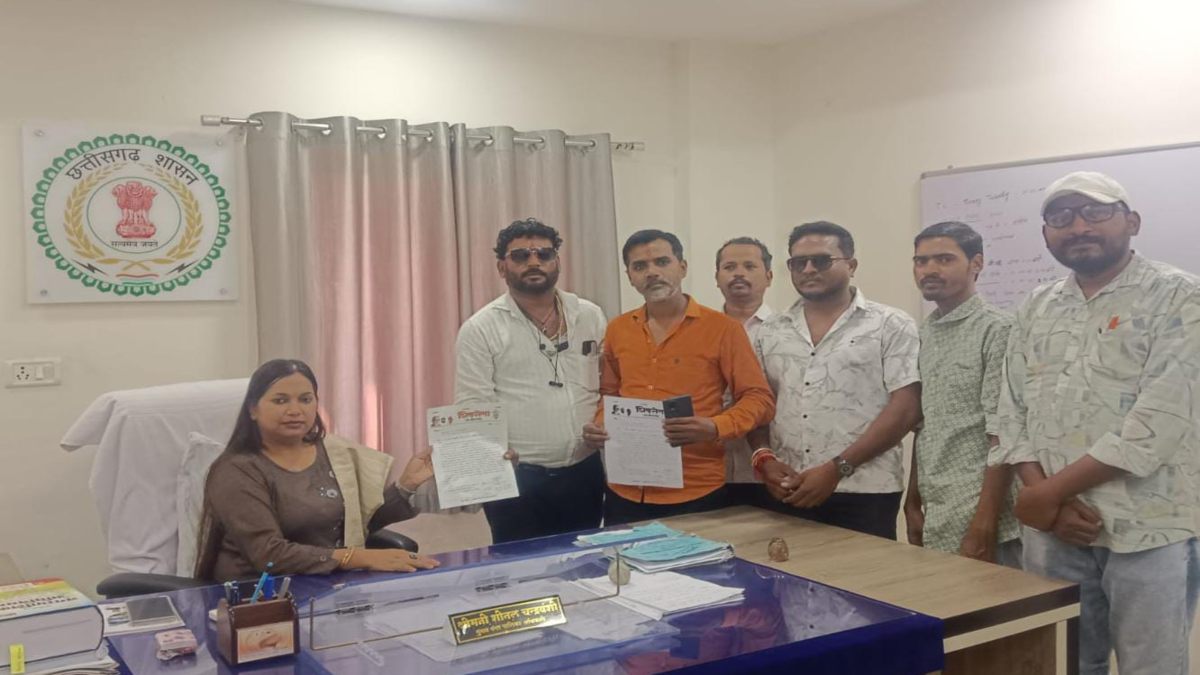 CG News : बिना काम कराए ठेकेदार को 35 लाख 82 हजार का भुगतान, अब दूसरी जगह बस स्टैंड शिफ्ट करने की तैयारी… शिवसेना ने जताया विरोध