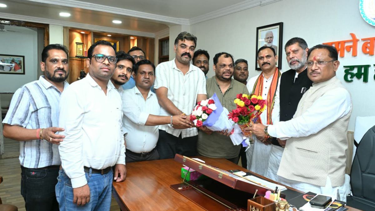 एनएचएम कर्मचारियों ने समाप्त की हड़ताल : मुख्यमंत्री साय ने कहा- हड़ताल खत्म करने का फैसला स्वागत योग्य, प्रदेश की स्वास्थ्य सेवाएं और होंगी मजबूत