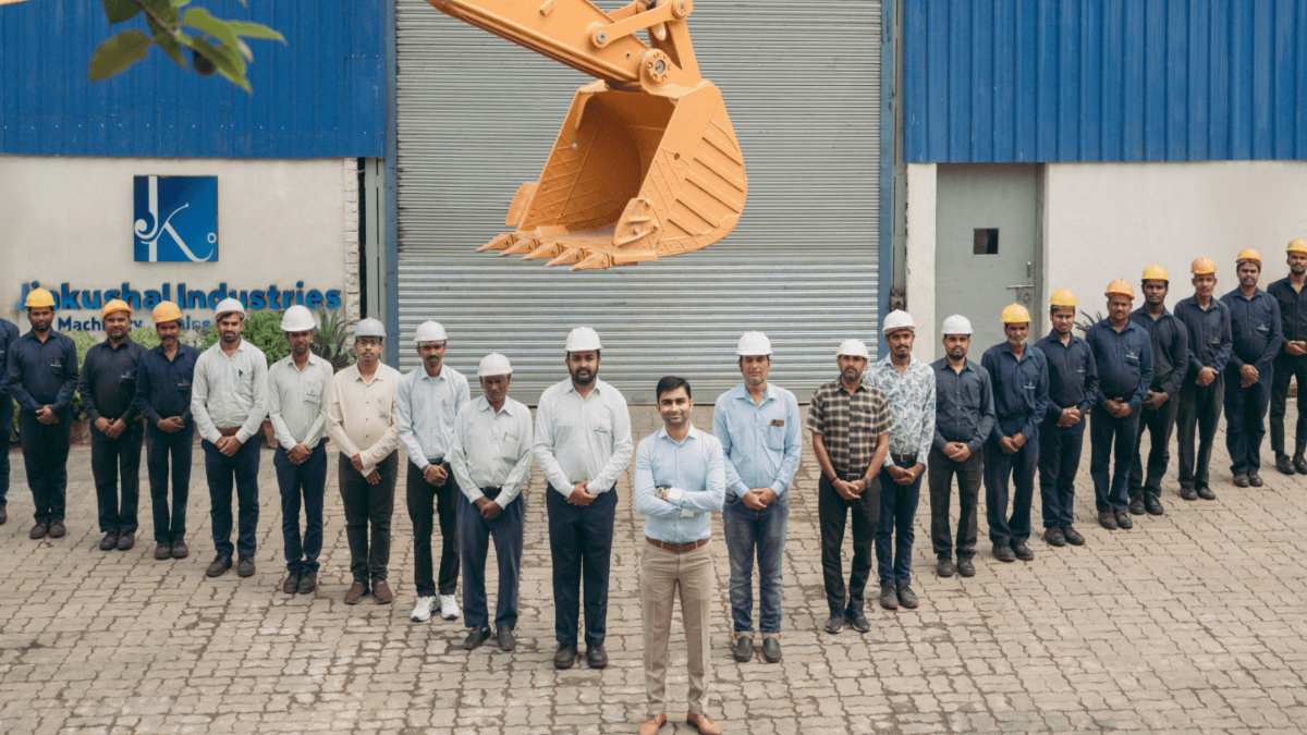कंस्ट्रक्शन मशीनरी सप्लाई करने वाली रायपुर की कंपनी का विदेशी धमाका, GMP 42% उछला, बढ़ी निवेशकों की धड़कन