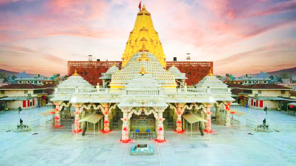 Shardiya Navratri 2025 : इस मंदिर में नहीं है मां की मूर्ति, आंखों पर पट्टी बांधकर की जाती है पूजा …