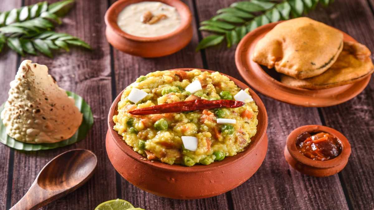 दुर्गा पूजा स्पेशल: बंगाली भोग खिचड़ी बनाने का सही नुस्खा, अपनाएं ये आसान ट्रिक्स