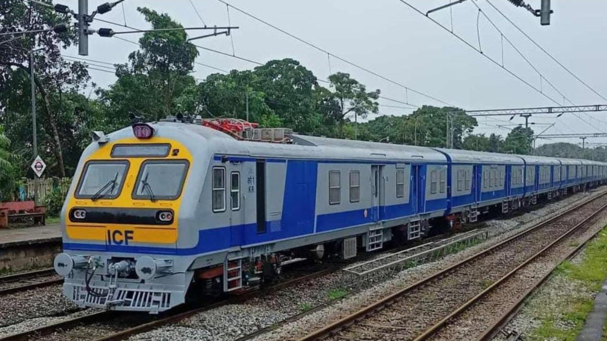 डोंगरगढ़ जाने वाले श्रद्धालुओं के लिए खुशखबरी, नवरात्र के अवसर पर शुरू हुई पूजा स्पेशल मेमू ट्रेन, जानिए शेड्यूल