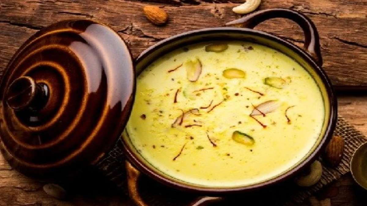 नवरात्रि व्रत में मीठे का स्वाद: बनाएं झटपट लौकी की रबड़ी