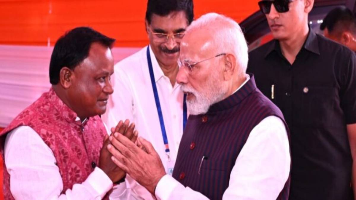 ओडिशा दौरे पर PM मोदी: CM माझी ने गिनाए कल्याणकारी योजनाओं के फायदे