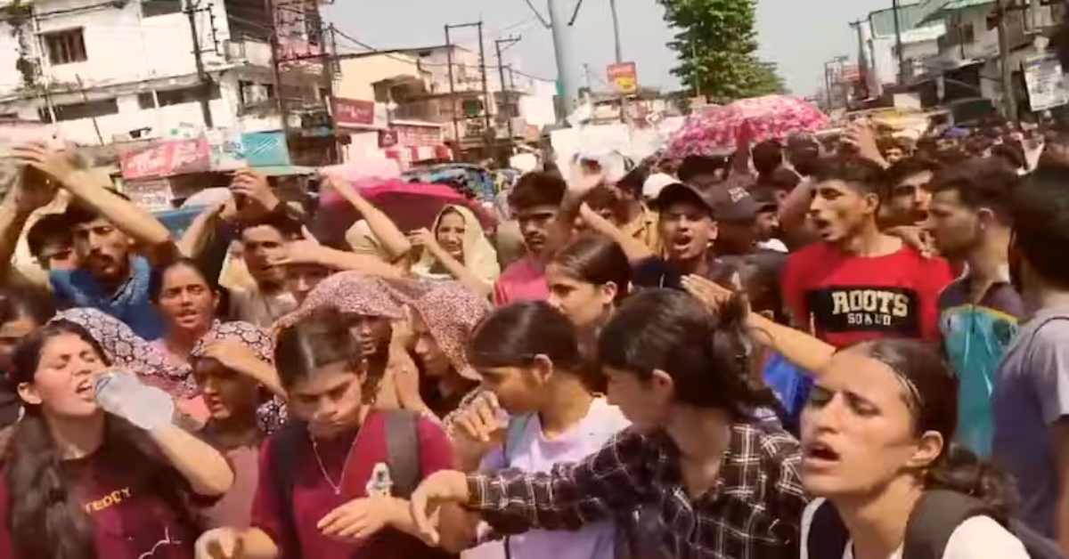 पेपरलीक, प्रदर्शन और…सरकार के खिलाफ नारेबाजी करते हुए छात्रों ने की CBI जांच की मांग, आयोग के अध्यक्ष को लेकर रखी ये डिमांड