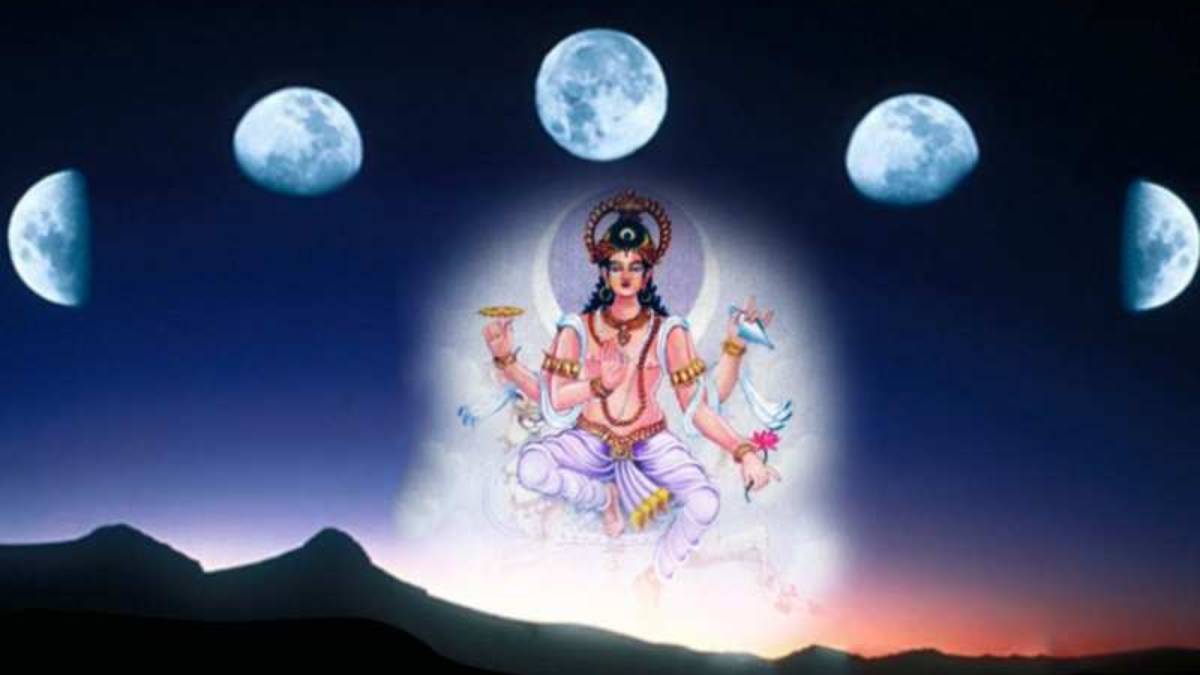 नीच चंद्रमा का असर कर रहा है परेशान? अपनाएं ये आसान उपाय, बदल सकती है किस्मत