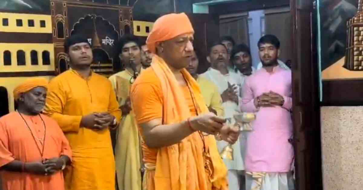 Shardiya Navratri 2025: सीएम योगी ने मां दुर्गा की पूजा अर्चना, लोकमंगल की कामना