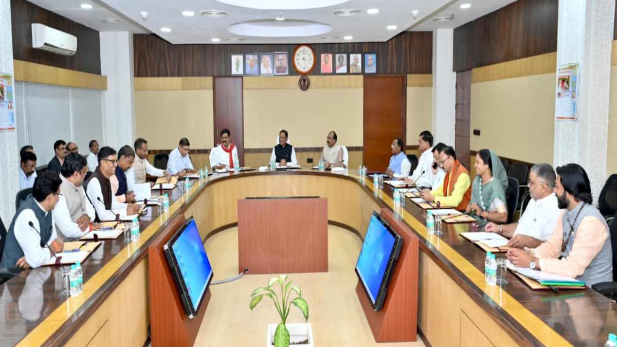 CG Cabinet Meeting : 100 स्पेशल एजुकेटर की होगी भर्ती, जानिए कैबिनेट बैठक में क्या-क्या फैसले लिए गए…
