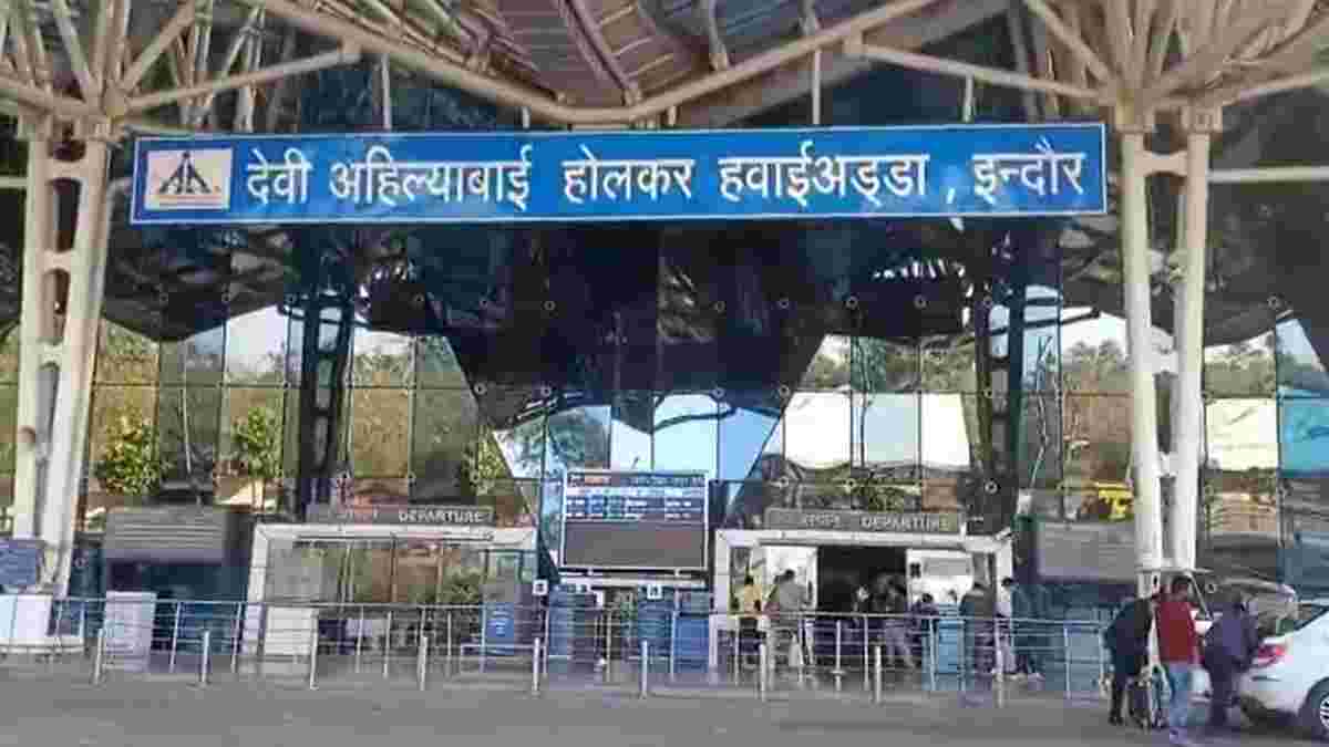 Breaking: दिल्ली से इंदौर आ रही एयर इंडिया की इमरजेंसी लैंडिंग, विमान में 161 यात्री थे सवार