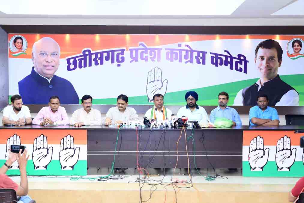 कांग्रेस प्रेसवार्ता : बाढ़ पीड़ितों को समय पर राहत पहुंचाने में नाकाम रही सरकार, बस्तर को विशेष पैकेज की दरकार – दीपक बैज