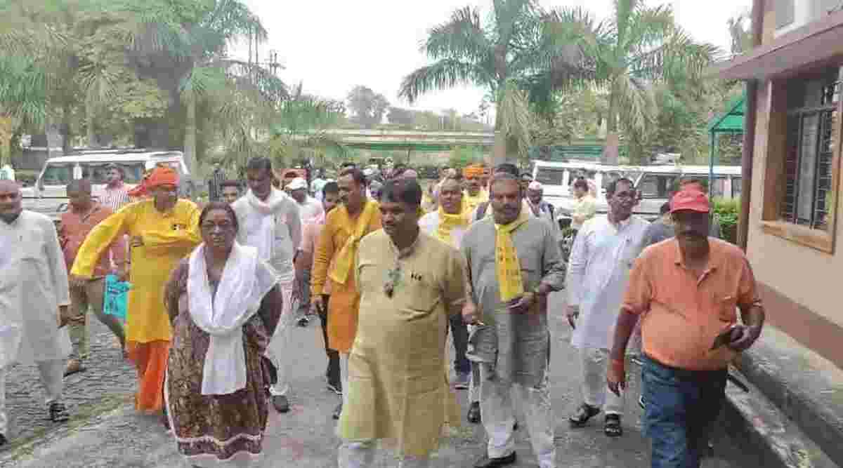 एससी-एसटी एक्ट का दुरुपयोगः कांग्रेस नेता भास्कर मिश्रा के समर्थन में उतरा ब्राह्मण समाज, सौंपा ज्ञापन