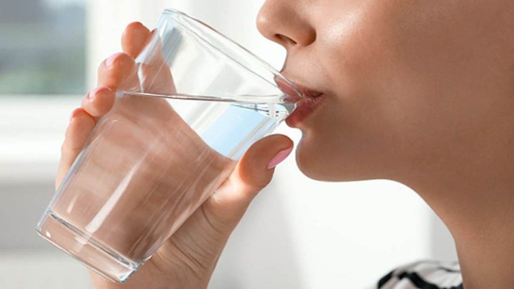 Benefits of Drinking Water on Empty Stomach