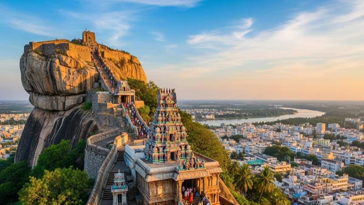 त्रिची का उच्चिपिल्लैयार गणेश मंदिर: 273 फीट ऊंची चट्टान पर विराजमान विघ्नहर्ता, जानें मान्यता और खासियत