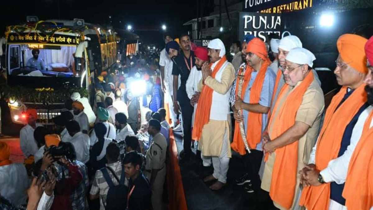 गुरु तेगबहादुर की 350वीं शहादत शताब्दी पर नगर कीर्तन यात्रा में शामिल हुए सीएम साय, कहा – गुरु तेगबहादुर सिंह ने धर्म की रक्षा के लिए दी अपनी शहादत
