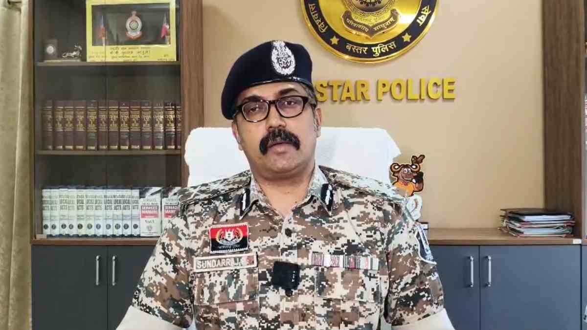 डेढ़ साल में नक्सलियों ने की 8 शिक्षादूतों की हत्या, बस्तर आईजी ने दी चेतावनी, कहा – हर एक माओवादी कैडर और उनके सहयोगियों को मिलेगी सजा