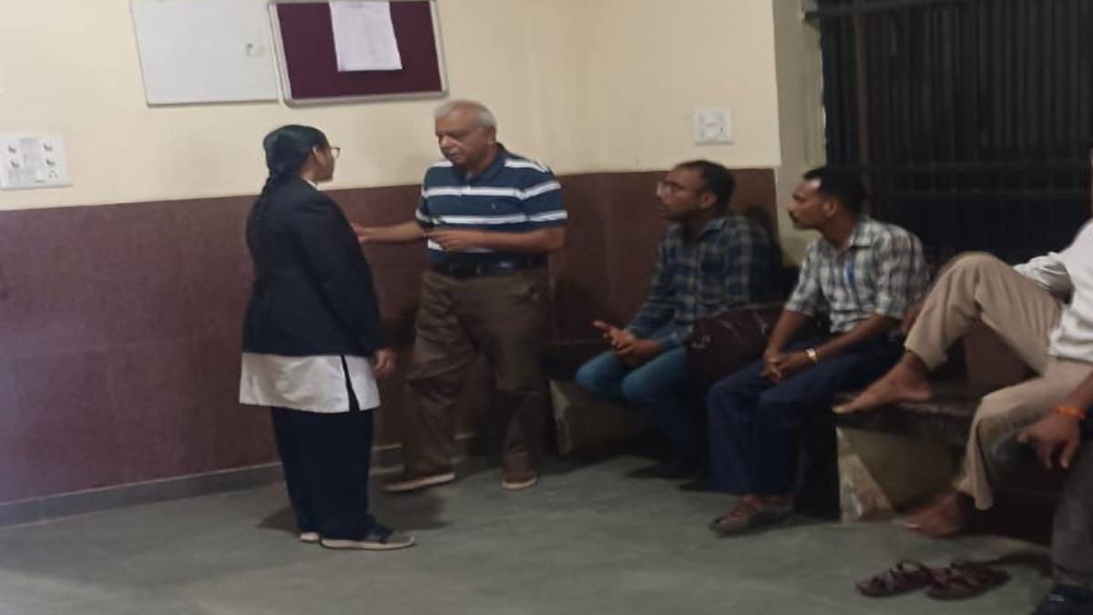 छत्तीसगढ़ नान घोटाला : पूर्व IAS ने ईडी कोर्ट में किया सरेंडर, सुप्रीम कोर्ट से जमानत याचिका खारिज होने के बाद ED ने आलोक शुक्ला के घर मारा था छापा