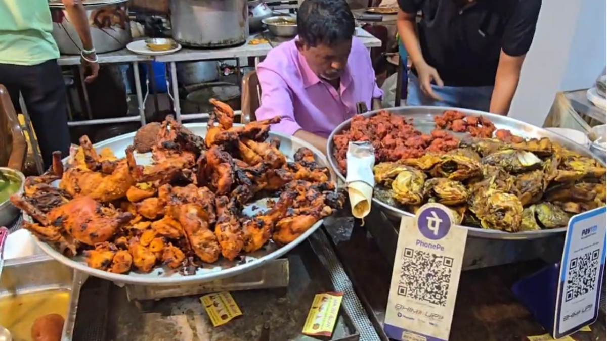 गरबा आयोजन में परोसा मछली और चिकन: बंगाली क्लब में हिंदू संगठन का हंगामा, विरोध के बाद हटाई गई दुकान