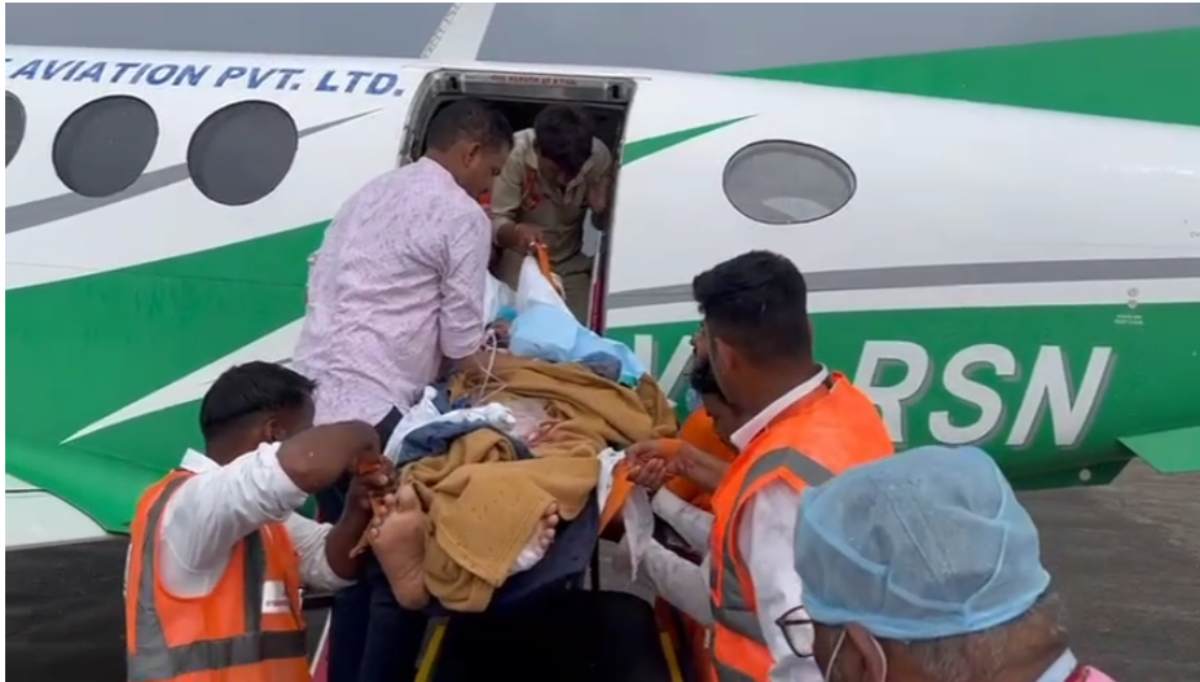 Indore Truck Accident: 17 साल की घायल संस्कृति वर्मा का मुंबई में होगा इलाज, CM डॉ. मोहन के निर्देश के बाद किया गया एयरलिफ्ट