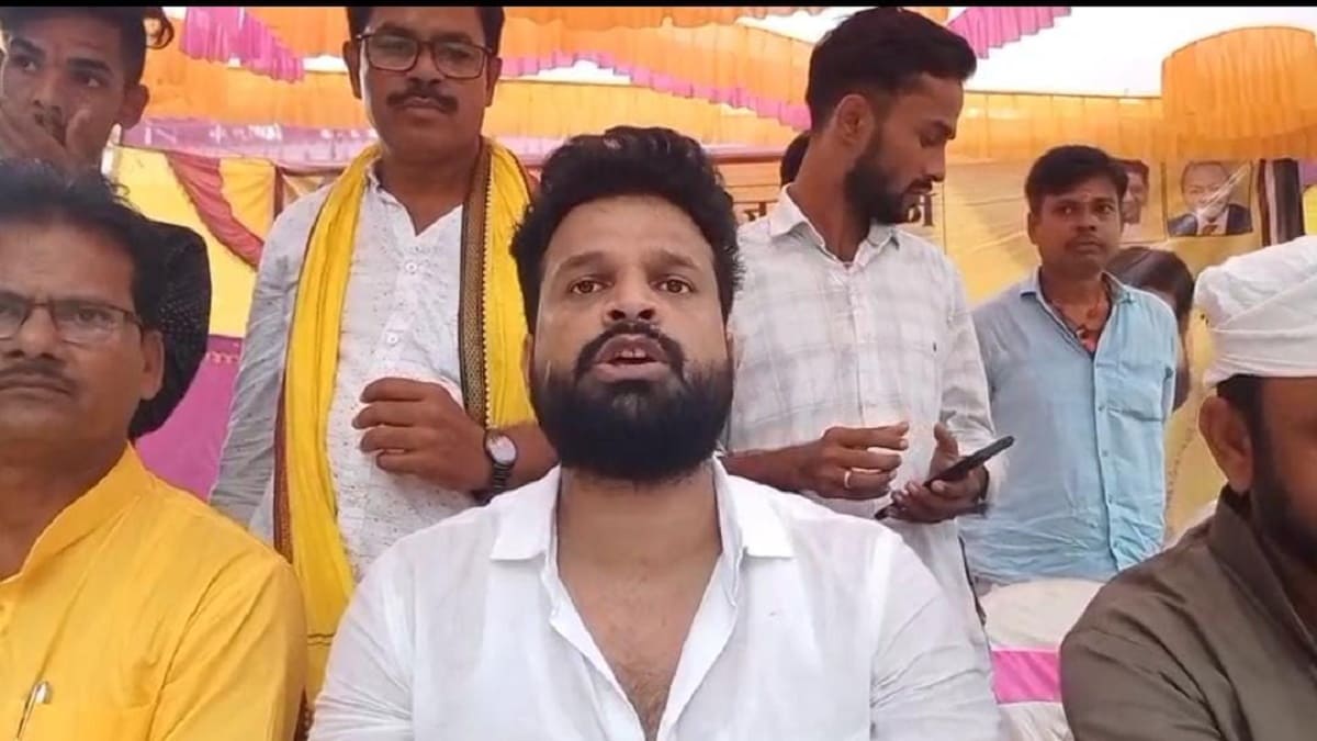 जन सुराज की बिहार बदलाव सभा में बोले रितेश पांडे, प्रशांत किशोर को मौका देना अब जरूरी, बिहार में पीके का बढ़ रहा कुनबा
