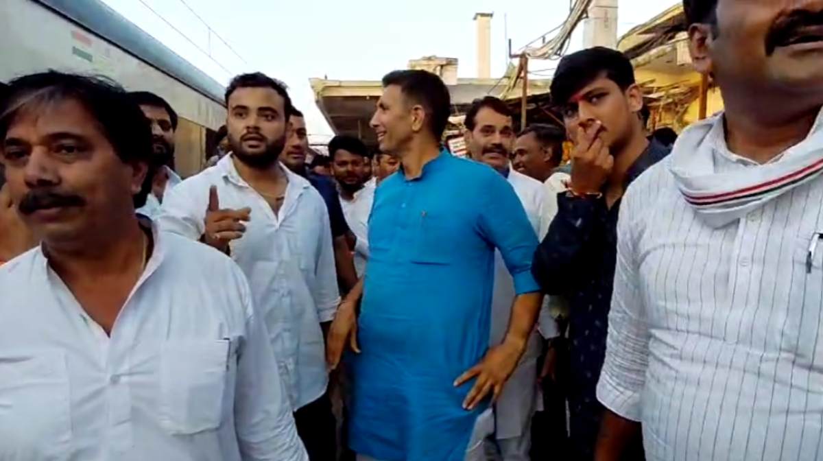 जीतू पटवारी की छूटी ट्रेन, बदहाल ट्रैफिक सिस्टम का शिकार हुए PCC चीफ, स्टेशन में दौड़ लगाने पर भी नहीं मिली वंदे भारत एक्सप्रेस