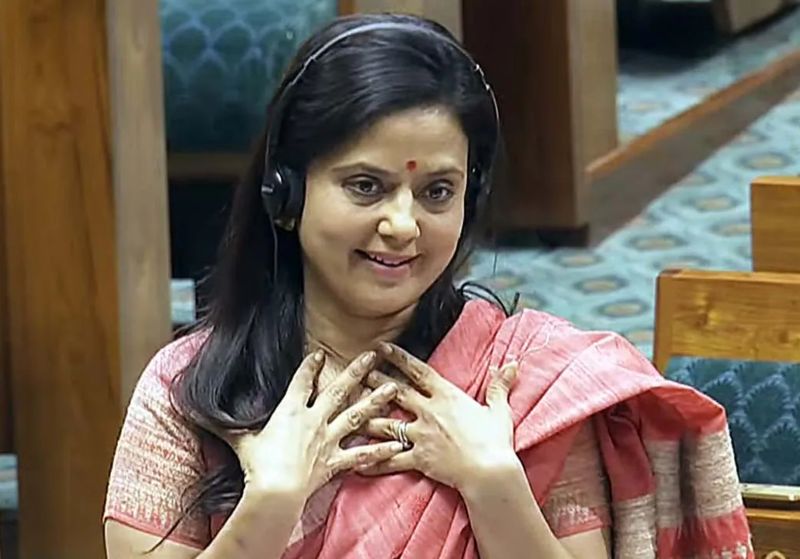 ‘भत्ता ममता से, वोट बीजेपी को..’, गृहमंत्री शाह के बाद अब मतुआ समुदाय को लेकर महुआ मोइत्रा ने दिया ऐसा विवादित बयान, कि मच गया है बवाल ; शिकायत दर्ज