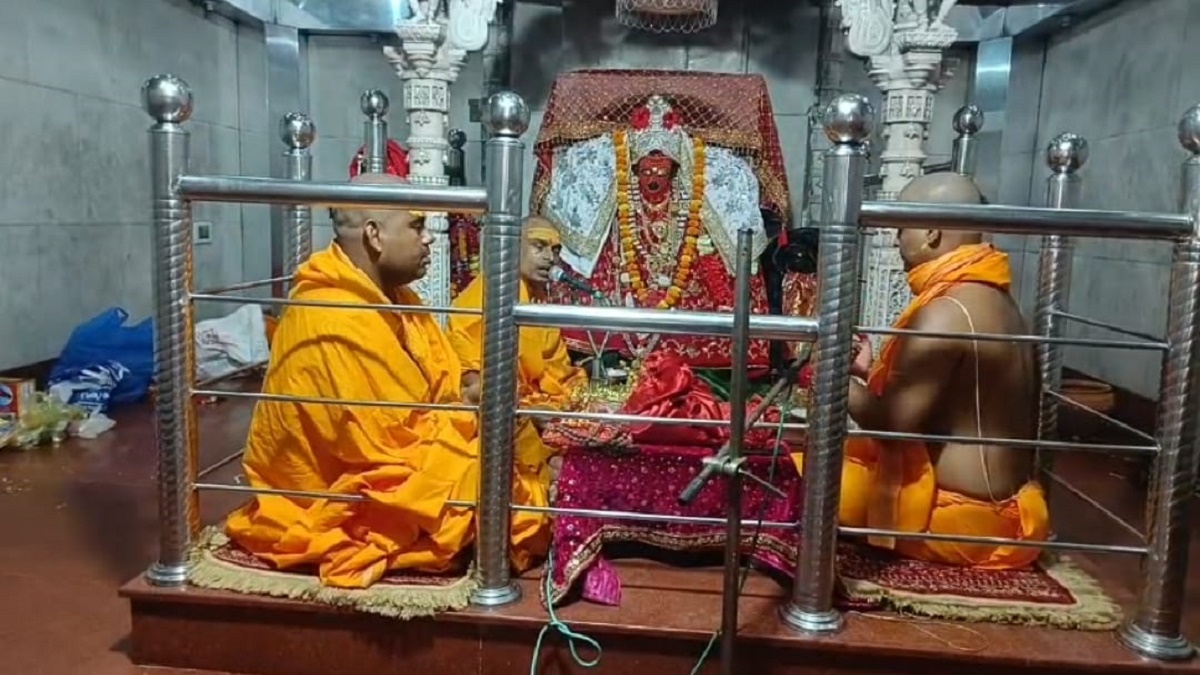 आशापुरी मंदिर में 9 दिनों तक महिलाओं का प्रवेश रहेगा पूरी तरह बंद, सिद्धपीठ होने के कारण दूर दूर से आते है श्रद्धालु
