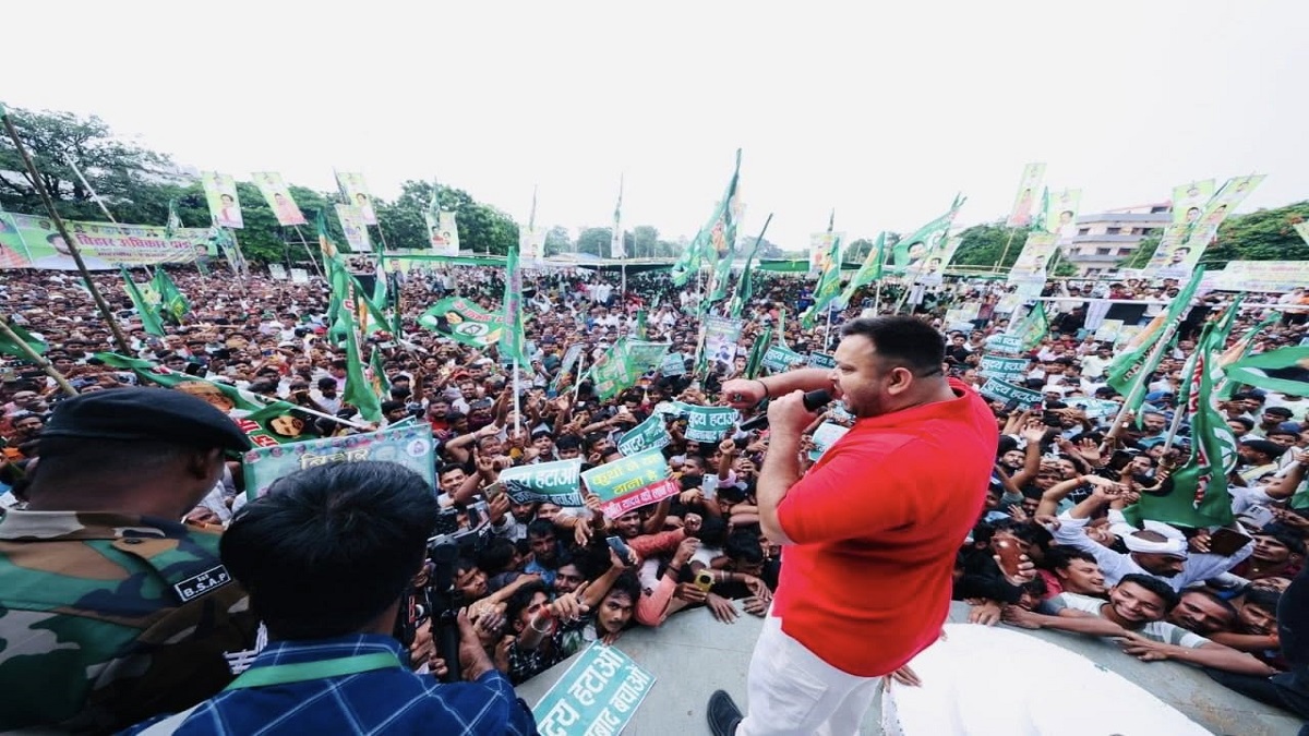 तेजस्वी के सामने राजद विधायक के खिलाफ नारेबाजी और प्रदर्शन, सिमरिया और बेगूसराय में होंगी जनसभाएं