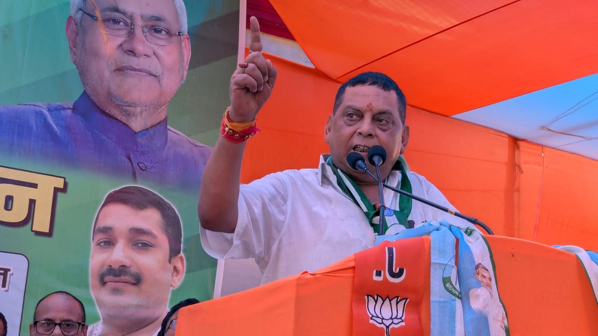 तेजस्वी पर JDU नेता का हमला, कहा पढ़ाई और क्रिकेट में फ्लॉप, राजनीति में कर रहे हैं चीटिंग