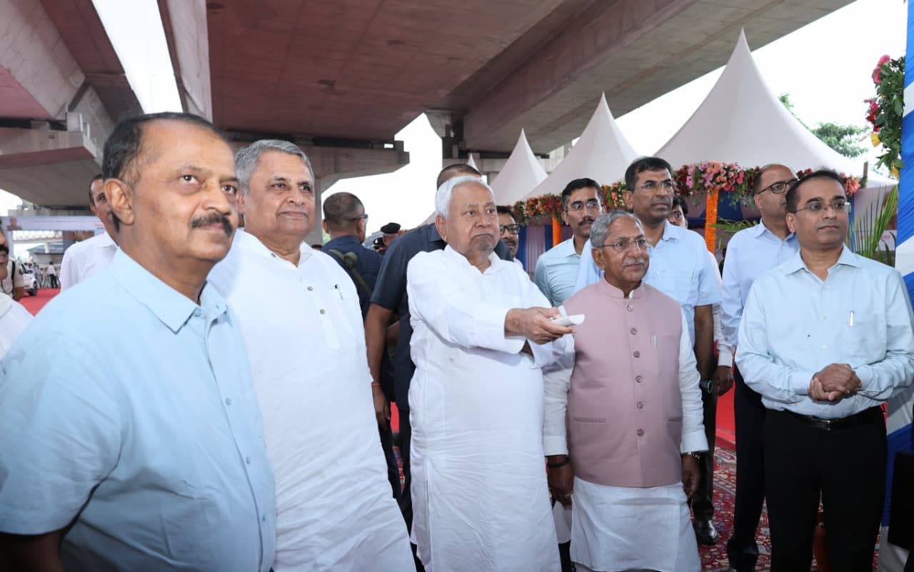 चुनावी साल में नीतीश कुमार कर रहे शिलान्यास, मरीन ड्राइव और उमानाथ मंदिर का किया निरीक्षण, सौंदर्यीकरण परियोजनाओं का शुभारंभ