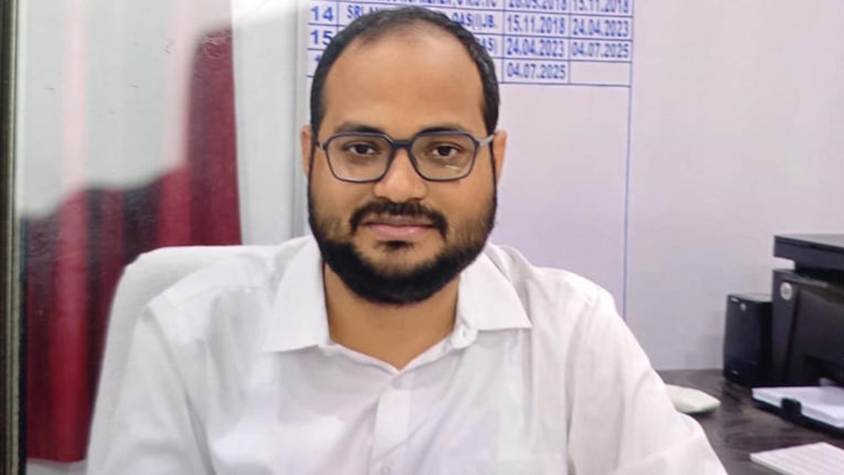 सिविल सेवा टॉपर ‘15,000 रुपये की रिश्वत’ लेने के आरोप में गिरफ्तार, आवास से 4,73,000 रुपये की नकदी जब्त…