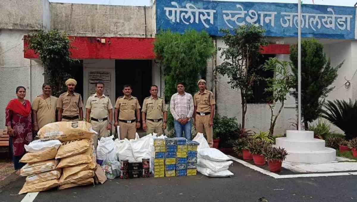 तंबाकू माफियाओं पर बड़ी कार्रवाई: MP से जुड़ी सीमा पर लाखों का माल पकड़ाया, पांढुर्णा के दो तस्कर गिरफ्तार, महाराष्ट्र तक फैला विशाल काला कारोबार
