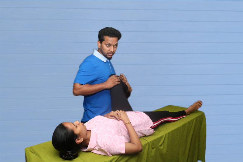 फिजियोथेरेपिस्ट अब अपने नाम के आगे नहीं लिख पाएंगे डॉक्टर, DGHS ने जताई कड़ी आपत्ति, कहा- ‘झोलाछाप डॉक्टरों को मिल सकता है बढ़ावा’