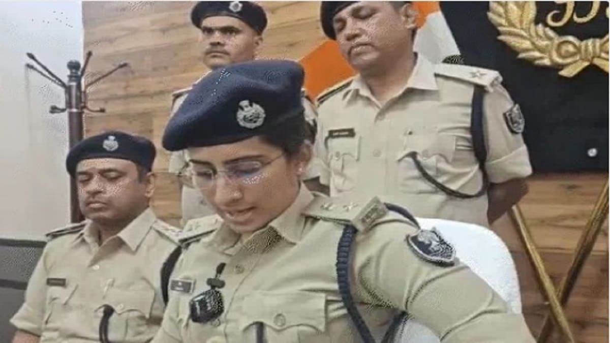पटना में बड़ा खुलासा, पैतृक संपत्ति विवाद में सौतेले भाइयों ने दी 8 लाख की सुपारी, 4 शूटर हथियार संग गिरफ्तार