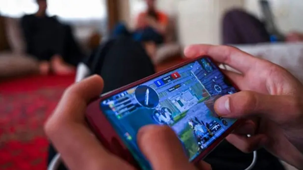 PUBG गेम के चक्कर में पाकिस्तानी किशोर ने कर दी मां, भाई और बहनों की हत्या, हुई 100 साल की जेल…