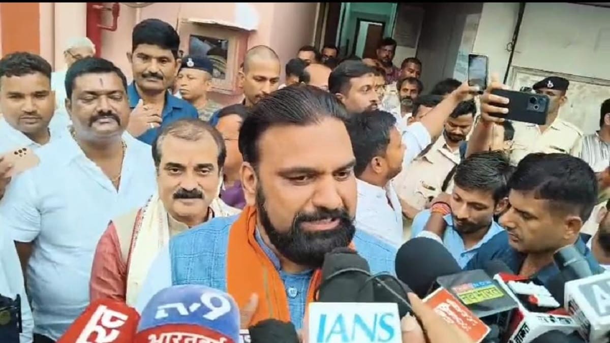 बिहार सरकार ने वित्त रहित शिक्षकों के वेतनमान पर बनाई समिति, राज्य में 20 हजार शिक्षक है कार्यरत, जानें किसे मिलेगा फायदा