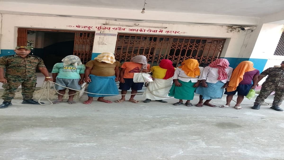 अवैध बालू खनन के खिलाफ बड़ी कार्रवाई, 7 गिरफ्तार, एक नाव जब्त, जांच में जुटी पुलिस