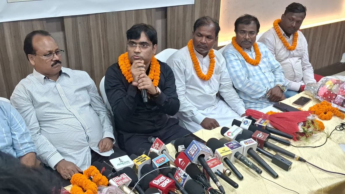 पूर्व मंत्री से बदला लेने के लिए DCLR ने छोड़ी नौकरी, अब चुनावी मैदान में उतरने का एलान, लगाए कई आरोप