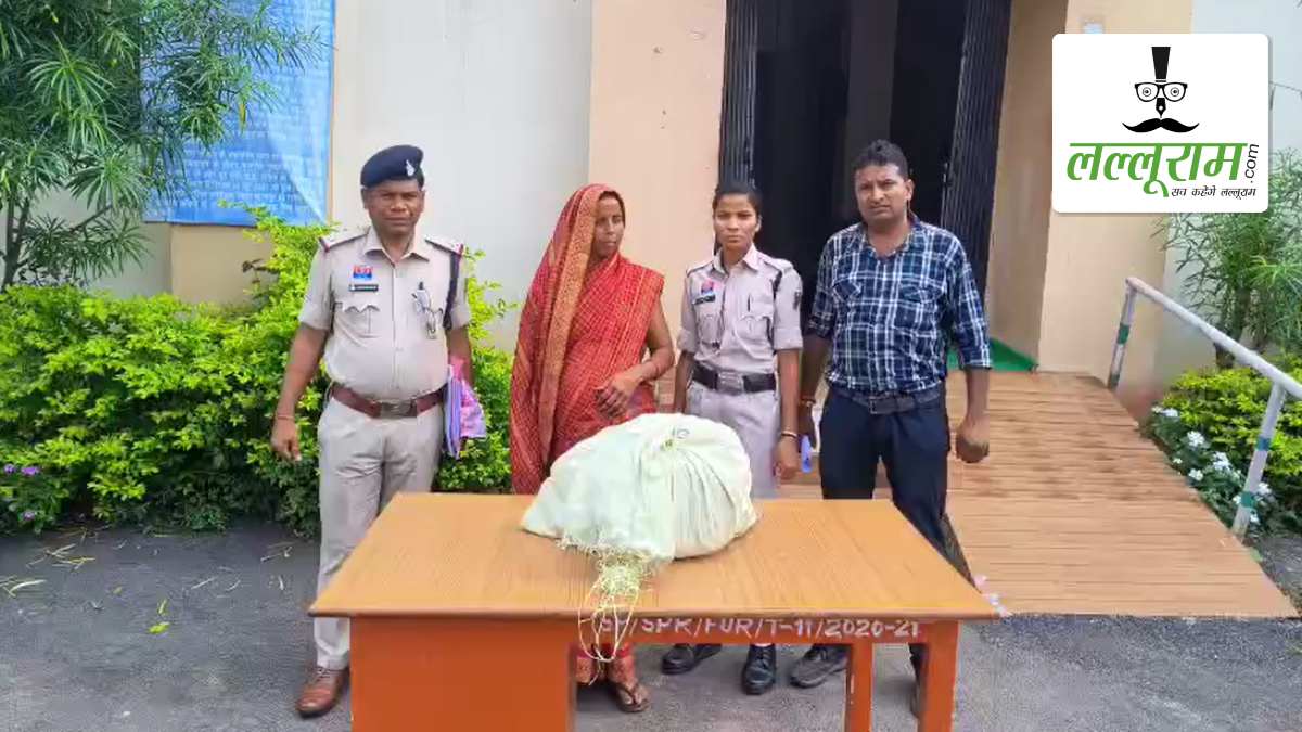 नशे के खिलाफ पुलिस की कार्रवाई: 5 किलो गांजे के साथ महिला को किया गिरफ्तार, भेजा गया जेल