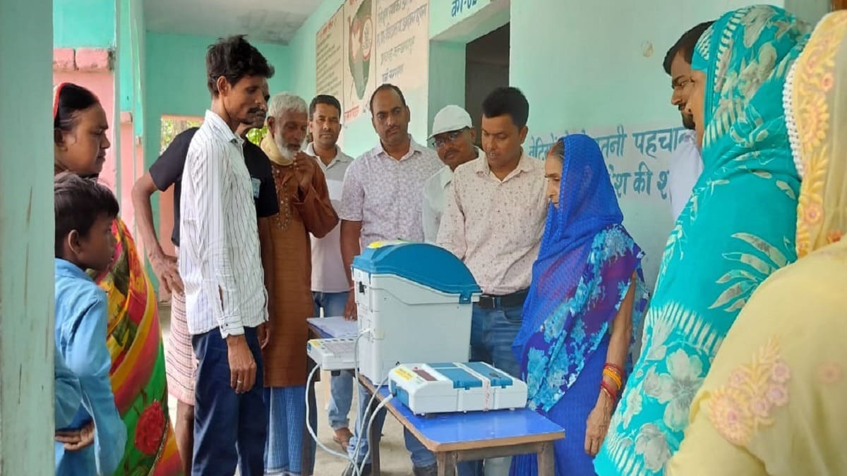 बिहार विधानसभा चुनाव को लेकर बड़ी खबर, इस दिन चुनाव आयोग कर सकता है तारीखों का ऐलान, जानें कब होगा मतदान?