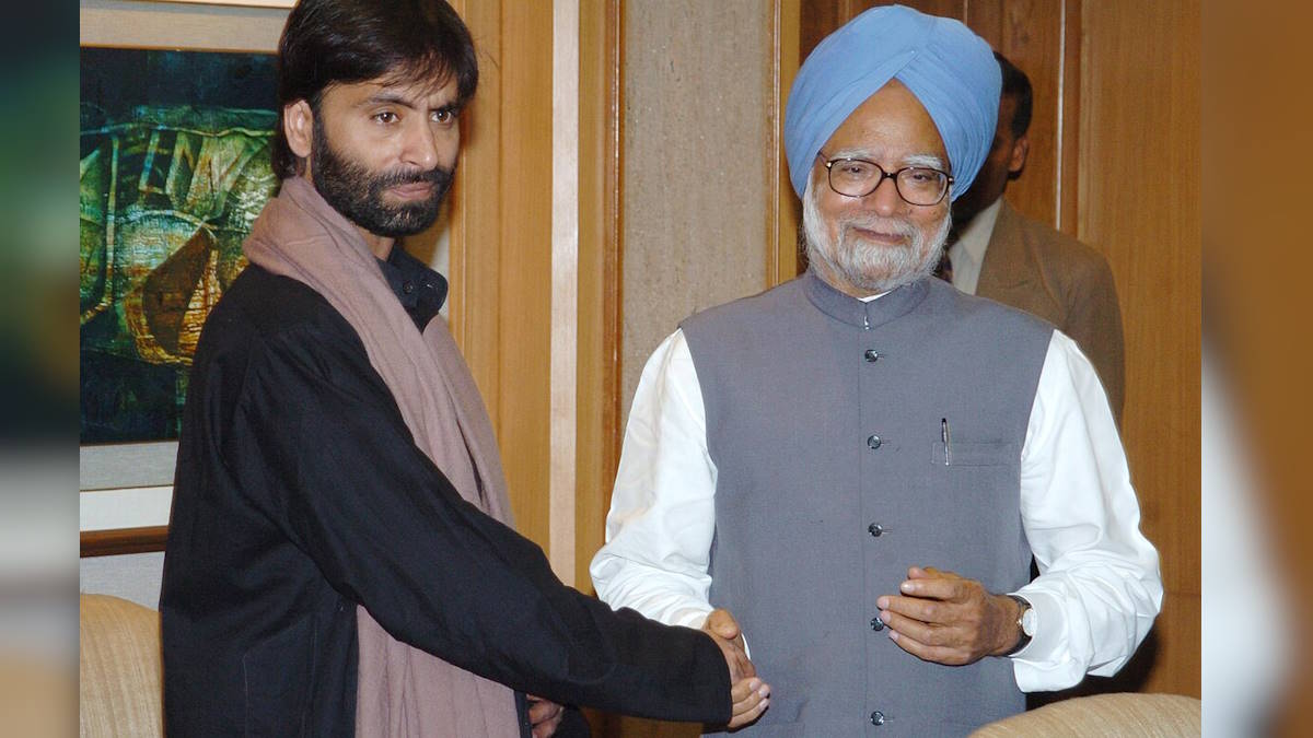 आतंकी यासीन मलिक का विस्फोटक दावा, “पूर्व प्रधानमंत्री ने मुझे हाफिज सईद से मुलाकात के लिए दिया था धन्यवाद”