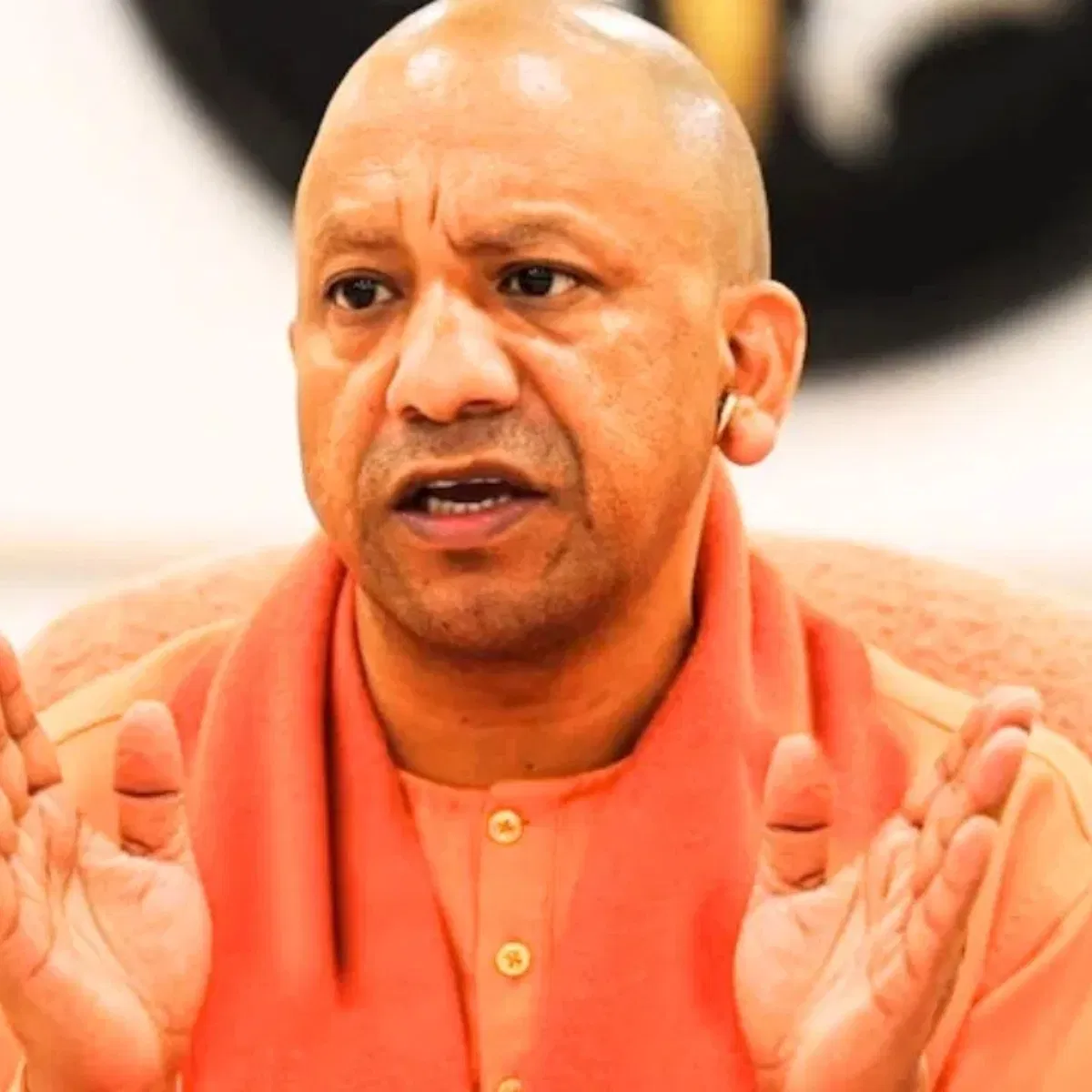 सीएम योगी का बड़ा ऐलान: सफाई कर्मचारी के साथ अप्रिय घटना पर देंगे 35-40 लाख, बोले-आपकी सुरक्षा समाज की सुरक्षा