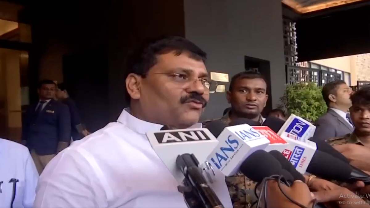 मुख्य चुनाव आयुक्त से JDU अध्यक्ष की मुलाकात, छठ के बाद एक चरण में चुनाव की मांग