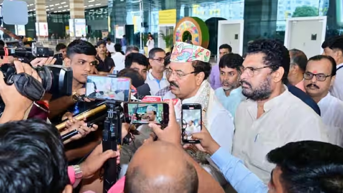 ‘NDA इतिहास की सबसे बड़ी जीत का गवाह बनेगा बिहार चुनाव’, पटना पहुंचे केशव प्रसाद मौर्य का बड़ा बयान