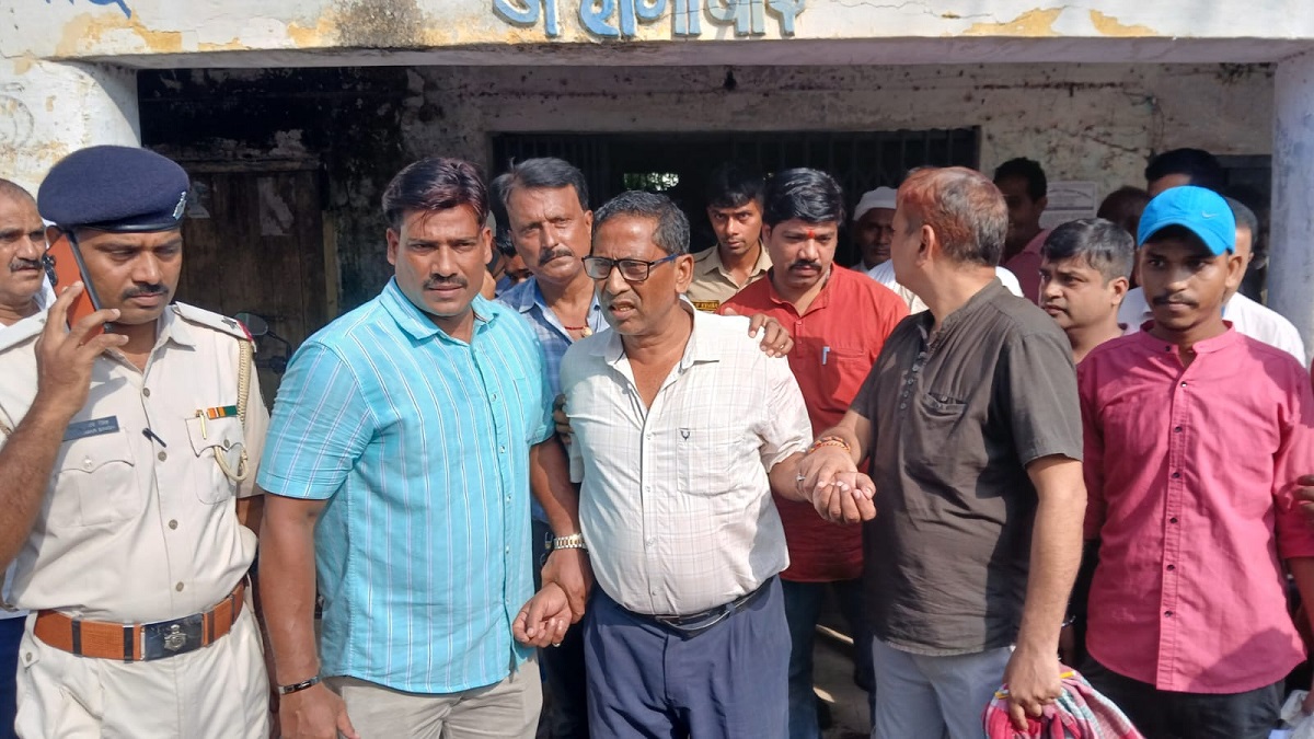 Bihar News: निगरानी विभाग की बड़ी कार्रवाई, 5 हजार का घूस लेते रंगे हाथ गिरफ्तार हुआ राजस्व कर्मचारी