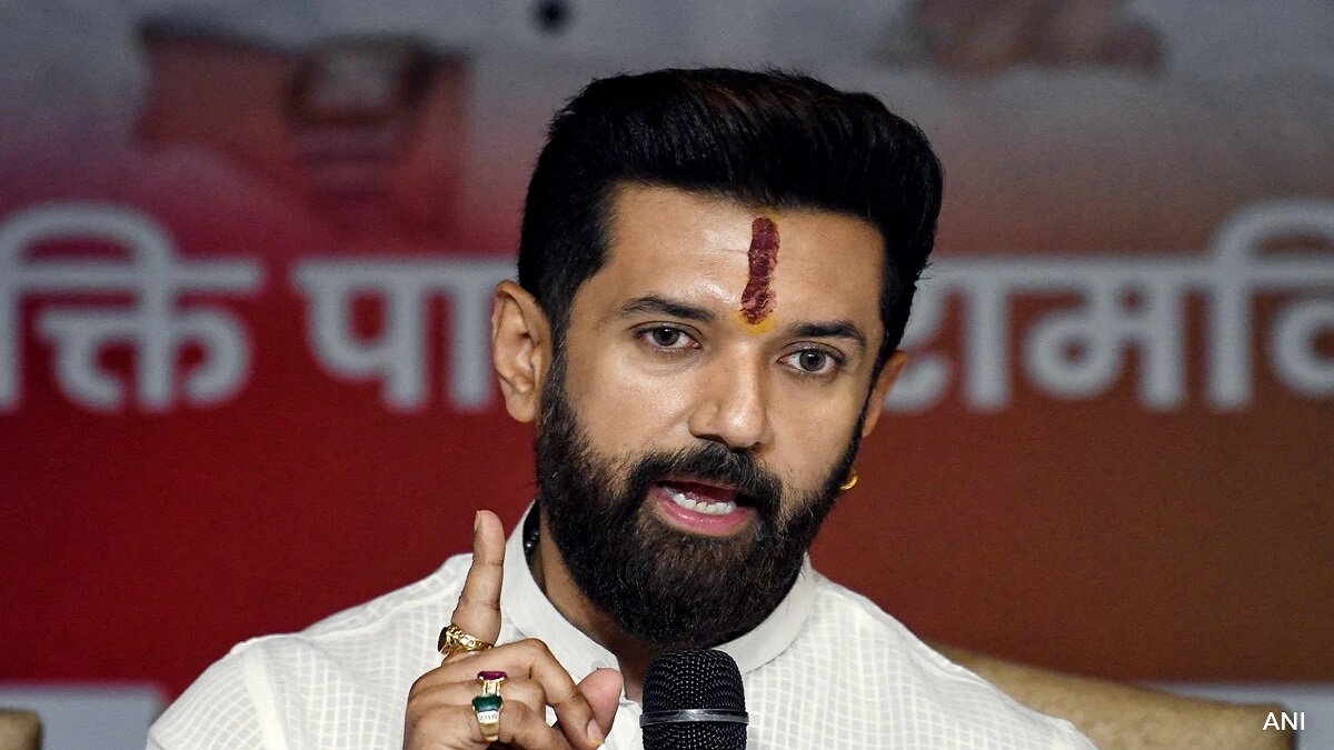 Bihar Elections 2025: चिराग पासवान ने अपनी नाराजगी पर तोड़ी चुप्पी, कहा- मुझे कोई पद नहीं चाहिए, मेरी सिर्फ एक मांग है कि….