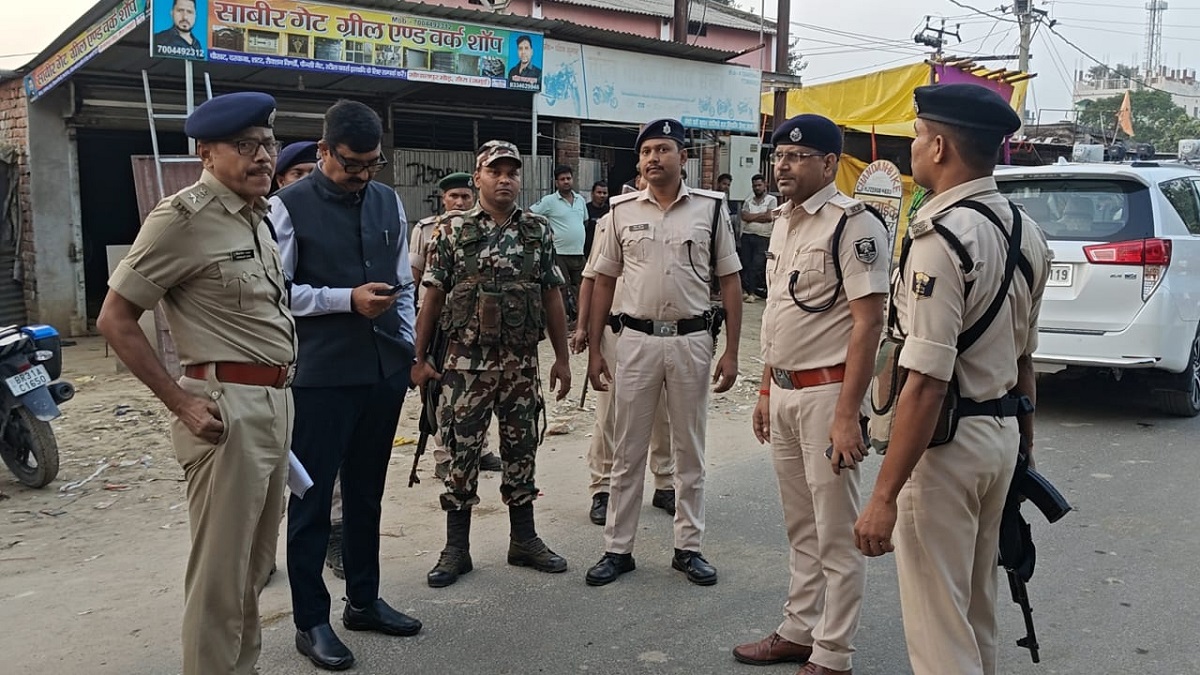 दूसरे चरण के मतदान को लेकर जमुई जिला प्रशासन पूरी तरह से तैयार, DM और SP ने SST चेक पोस्ट का किया निरीक्षण